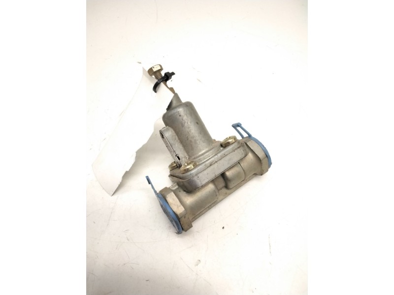 Recambio de valvula para iveco eurocargo 150 e 18 referencia OEM IAM 4341002320  WABCO 102