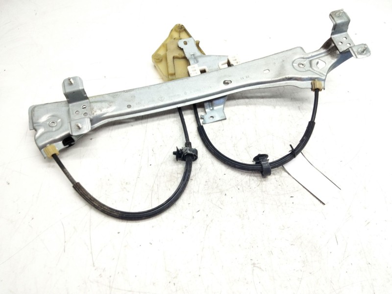 Recambio de elevalunas trasero izquierdo para renault megane iii berlina 5 p 1.5 dci diesel fap referencia OEM IAM 827210003R  