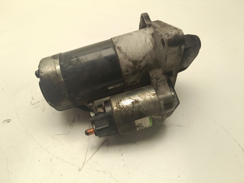 Recambio de motor arranque para renault trafic caja cerrada (ab 4.01) referencia OEM IAM 570548103130  