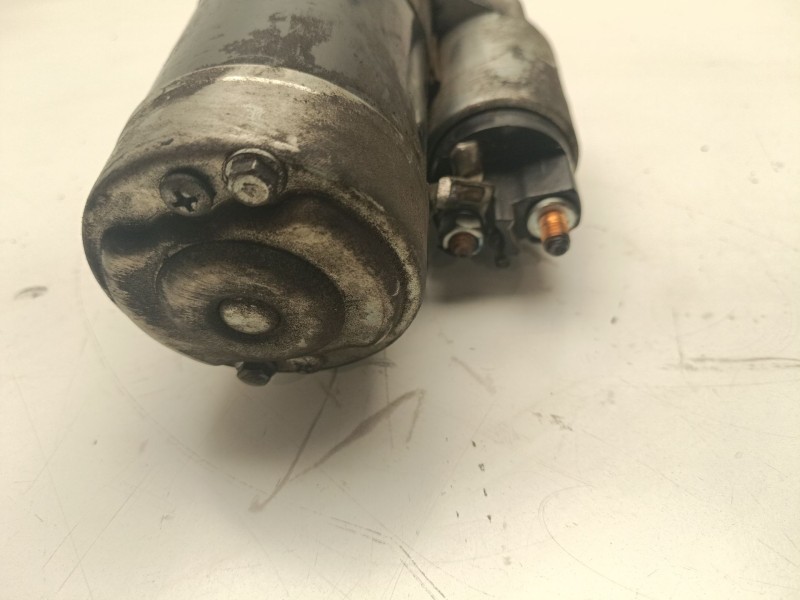 Recambio de motor arranque para renault trafic caja cerrada (ab 4.01) referencia OEM IAM 570548103130  