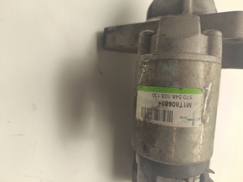 Recambio de motor arranque para renault trafic caja cerrada (ab 4.01) referencia OEM IAM 570548103130  
