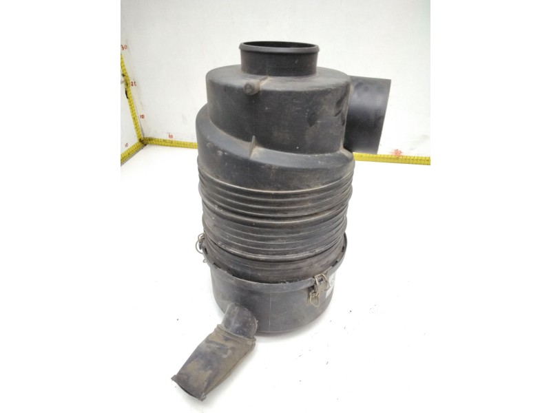Recambio de caja filtro de aire para ebro trade ch13 referencia OEM IAM FPG082505  DONALDSON