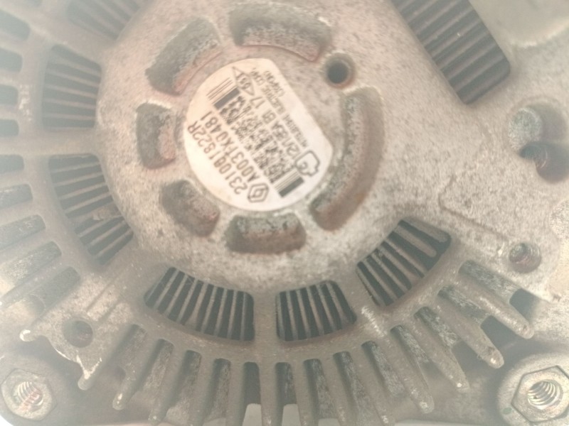 Recambio de alternador para renault master kombi l1h1 3,3t referencia OEM IAM 231001822R  