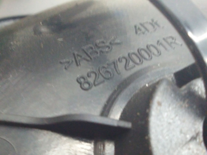 Recambio de maneta interior delantera derecha para renault megane iii berlina 5 p 1.5 dci diesel fap referencia OEM IAM 82672000