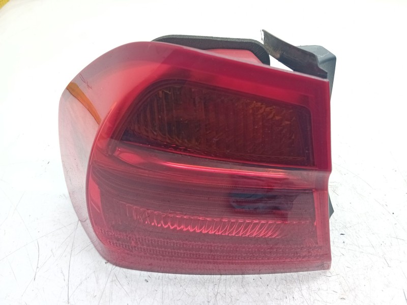 Recambio de piloto trasero izquierdo para bmw serie 3 berlina (e90) 3.0 turbodiesel cat referencia OEM IAM 693745717  