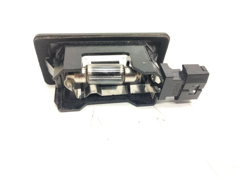 Recambio de piloto matricula para bmw serie 3 berlina (e90) 3.0 turbodiesel cat referencia OEM IAM 26465646  