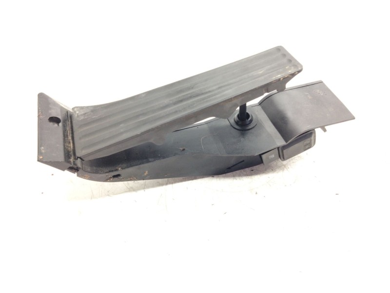 Recambio de pedal acelerador para bmw serie 3 berlina (e90) 3.0 turbodiesel cat referencia OEM IAM 677264502  