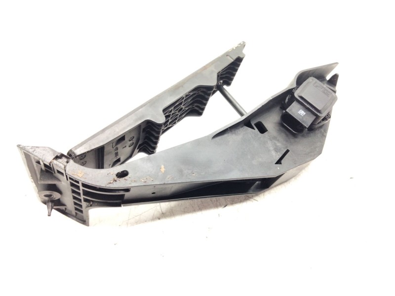 Recambio de pedal acelerador para bmw serie 3 berlina (e90) 3.0 turbodiesel cat referencia OEM IAM 677264502  