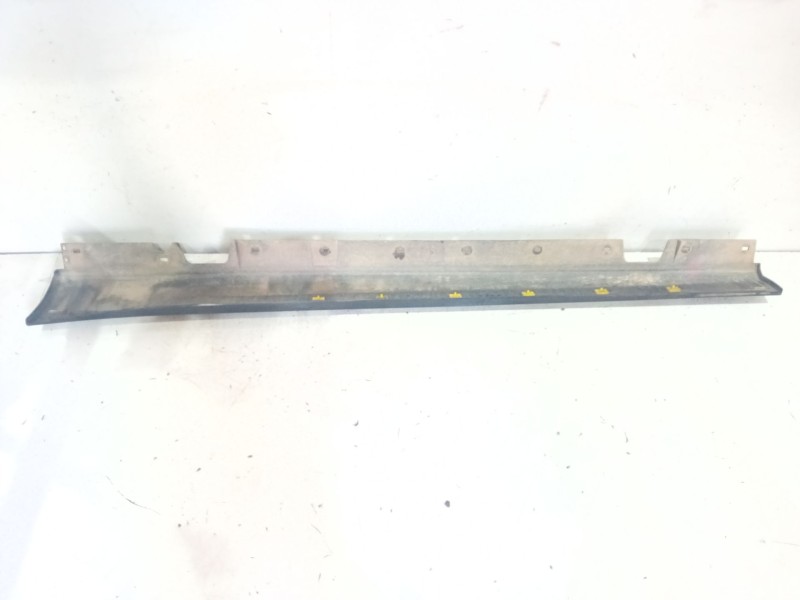 Recambio de talonera derecha para bmw serie 3 berlina (e90) 3.0 turbodiesel cat referencia OEM IAM   