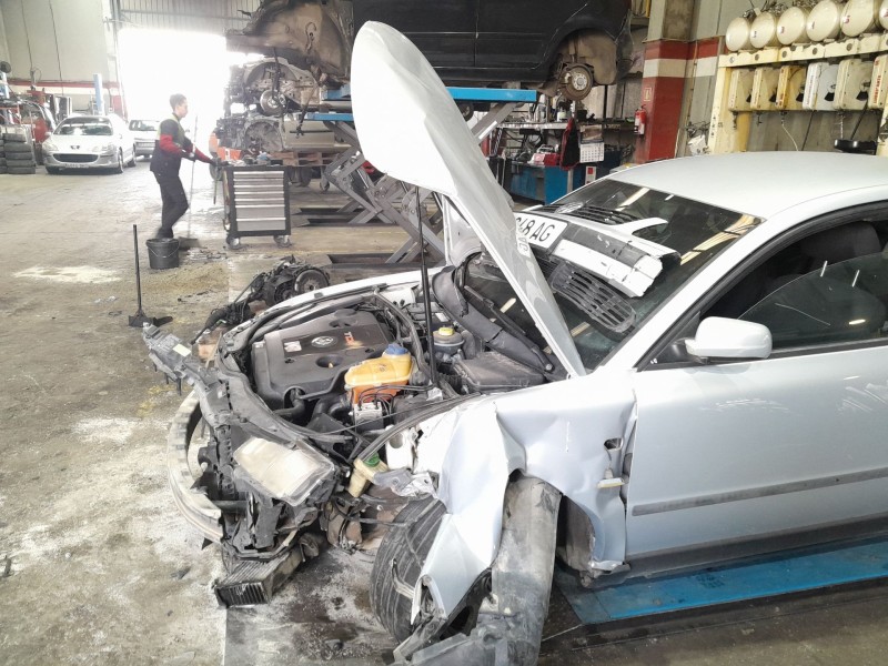 volkswagen passat berlina (3b2) del año 1999