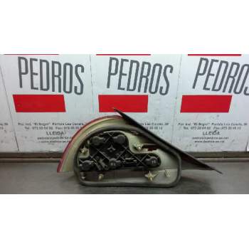 Recambio de piloto trasero derecho para lancia lancia y 1.2 cat referencia OEM IAM 46408285 B695 111961