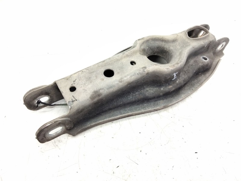 Recambio de brazo suspension superior trasero izquierdo para bmw serie 3 berlina (e90) 3.0 turbodiesel cat referencia OEM IAM 67