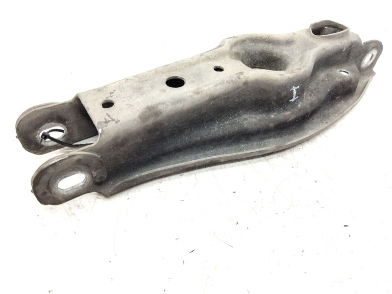 Recambio de brazo suspension superior trasero izquierdo para bmw serie 3 berlina (e90) 3.0 turbodiesel cat referencia OEM IAM 67