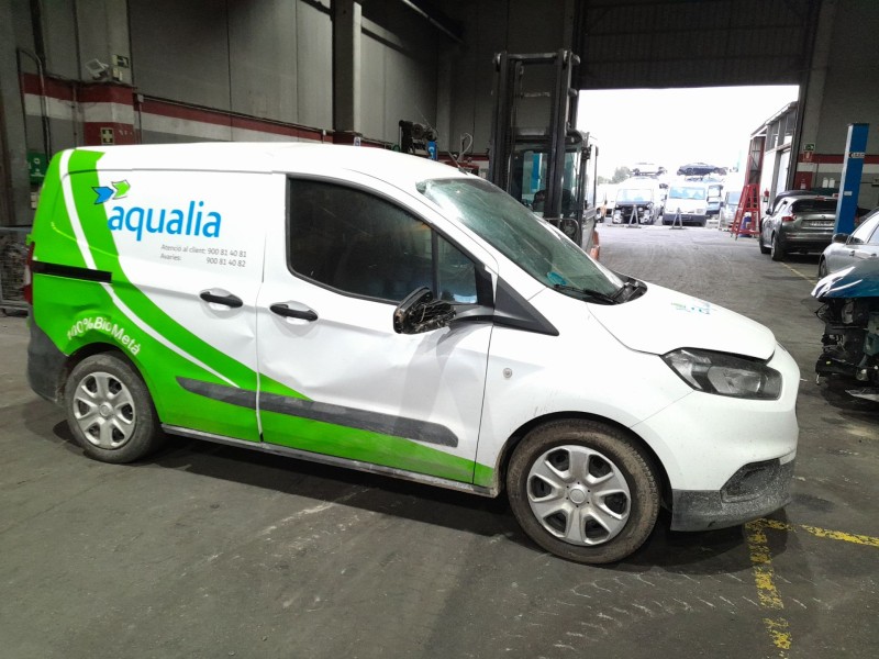 ford transit courier del año 2022