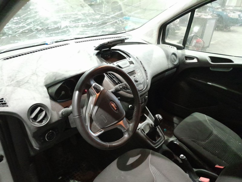 ford transit courier del año 2022