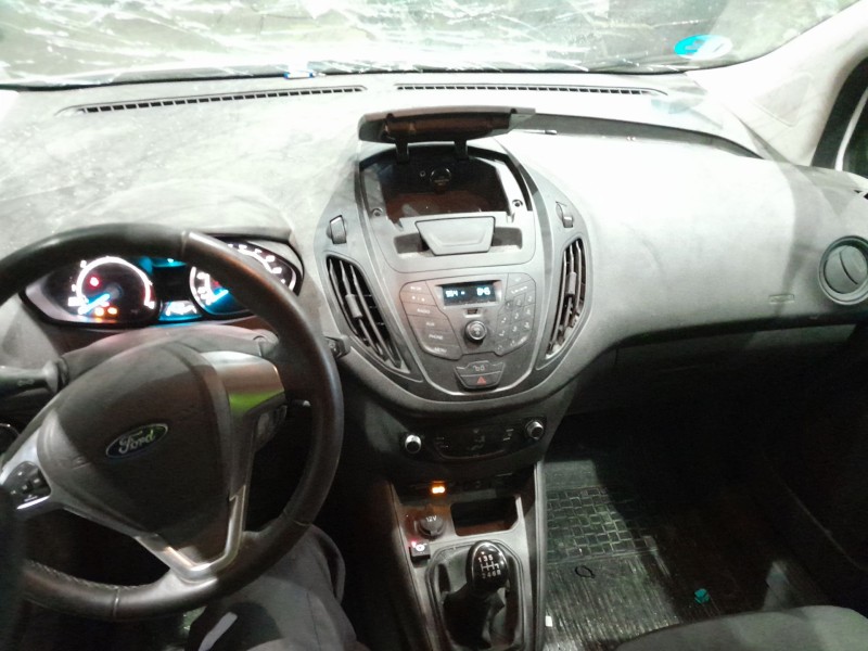 ford transit courier del año 2022