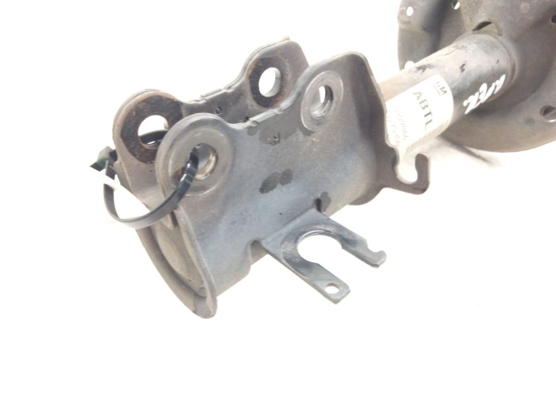 Recambio de amortiguador delantero derecho para opel corsa d 1.3 16v cdti referencia OEM IAM 13399044  
