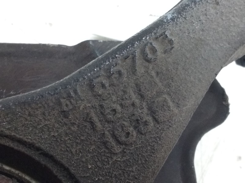 Recambio de mangueta delantera izquierda para opel corsa d 1.3 16v cdti referencia OEM IAM 55704  