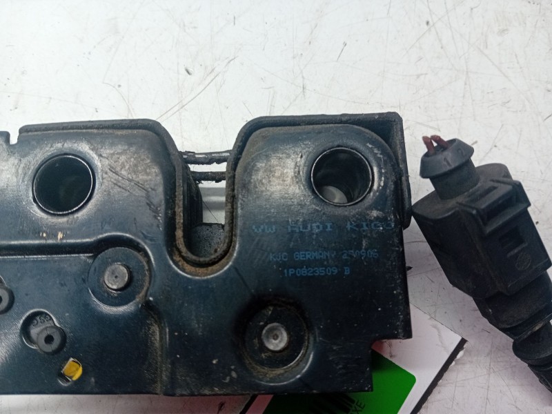 Recambio de cerradura capot para seat leon (1p1) referencia OEM IAM 1P0823509B  