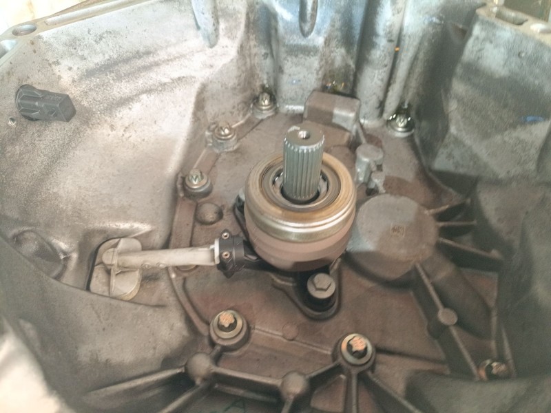 Recambio de caja cambios para renault twingo iii 1.0 sce referencia OEM IAM JF3003  