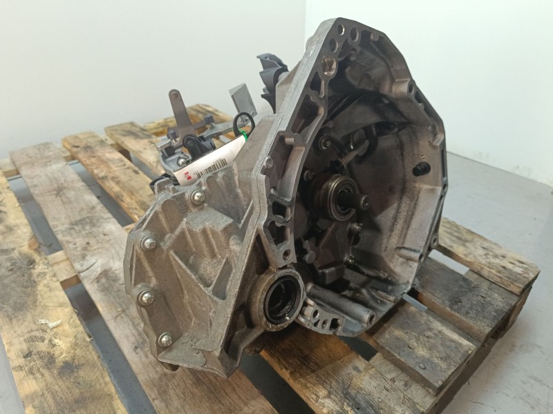 Recambio de caja cambios para renault twingo iii limited referencia OEM IAM JE3003  