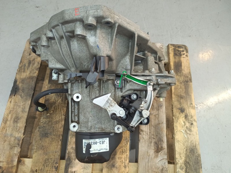 Recambio de caja cambios para renault twingo iii limited referencia OEM IAM JE3003  