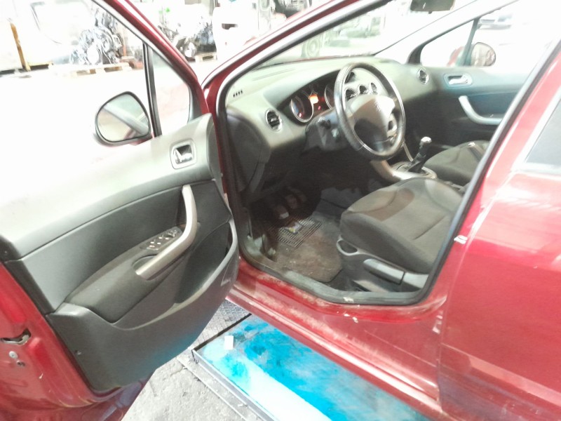 peugeot 308 del año 2010