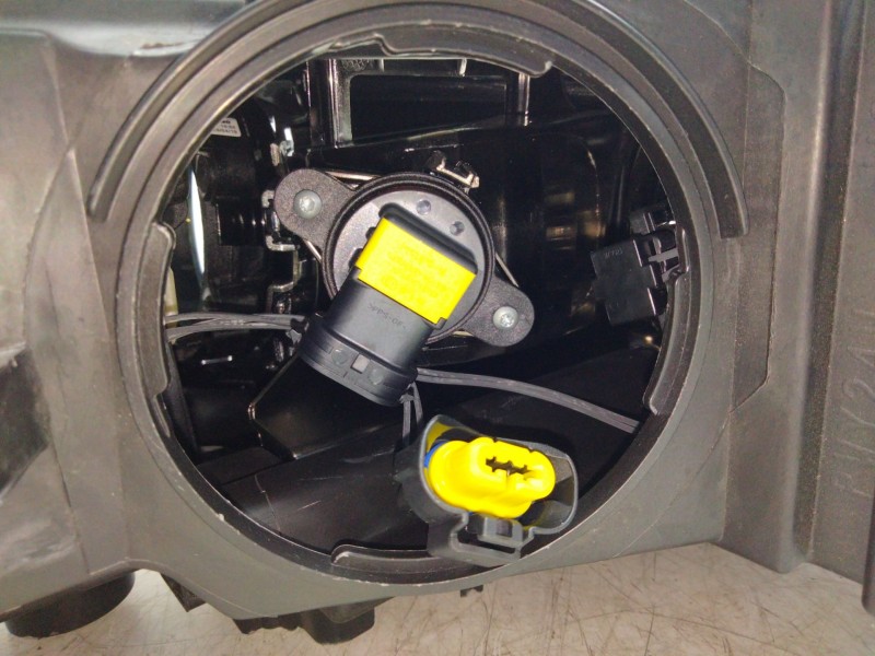 Recambio de faro xenon izquierdo para audi a3 (8v) referencia OEM IAM 8V0941005E  