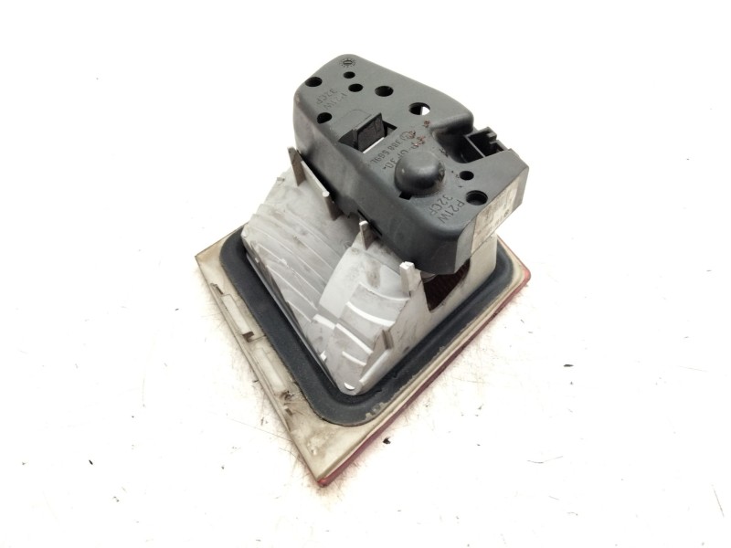 Recambio de piloto trasero izquierdo porton para bmw serie 3 touring (e46) 320d referencia OEM IAM 6907937  