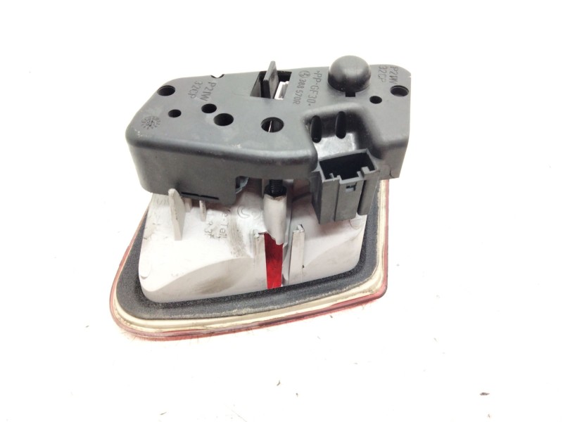 Recambio de piloto trasero derecho porton para bmw serie 3 touring (e46) 320d referencia OEM IAM 8374810  