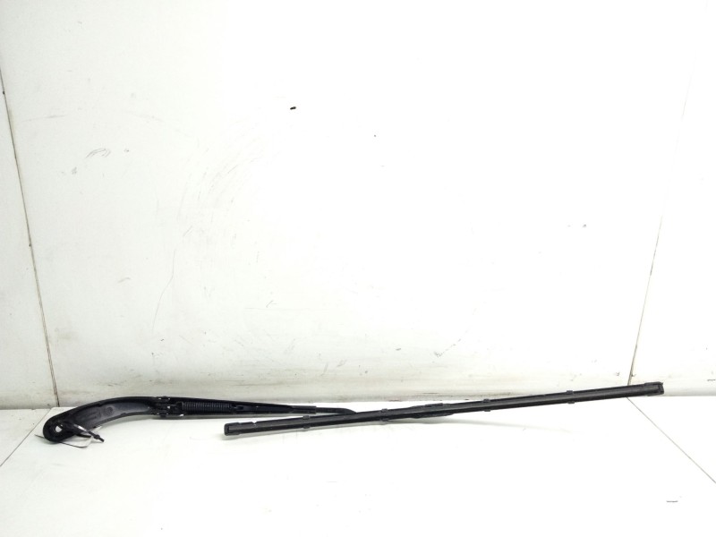 Recambio de brazo limpia delantero derecho para ford c-max referencia OEM IAM W000010663  