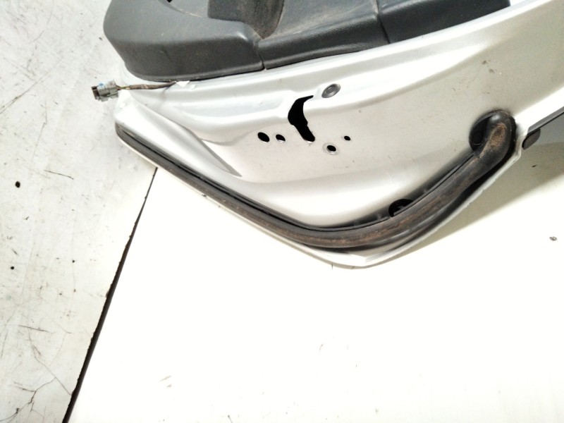 Recambio de puerta trasera derecha para peugeot 308 sw premium referencia OEM IAM   