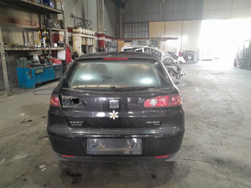seat ibiza (6l1) del año 2003