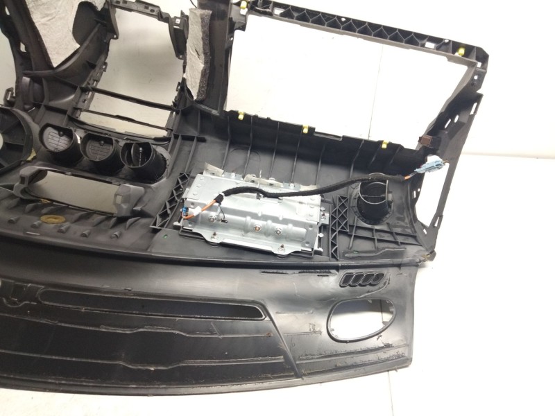 Recambio de salpicadero para peugeot 308 confort referencia OEM IAM 8231GZ 9681466680 