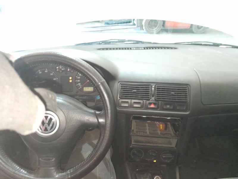 volkswagen golf iv berlina (1j1) del año 1998