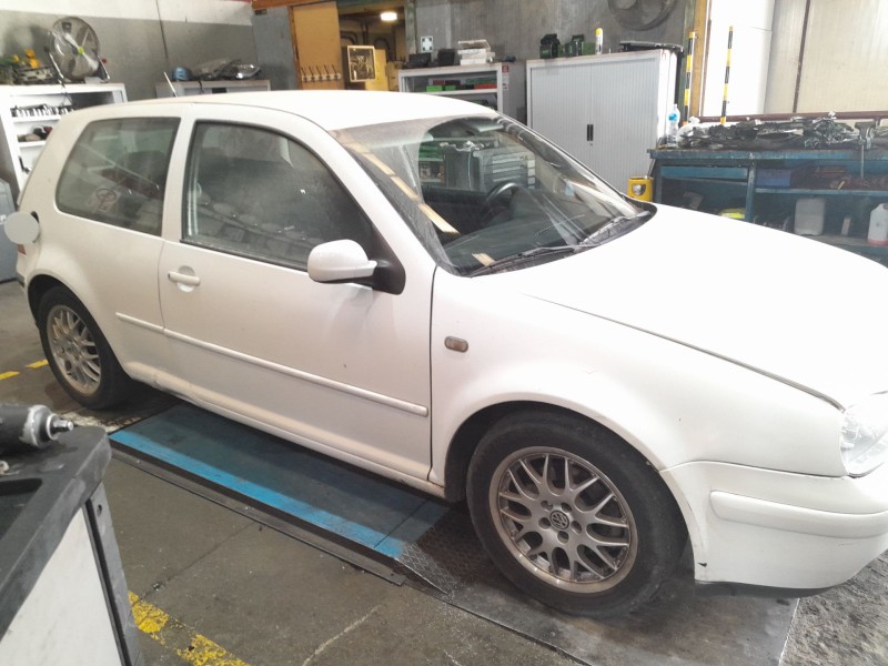 volkswagen golf iv berlina (1j1) del año 1998