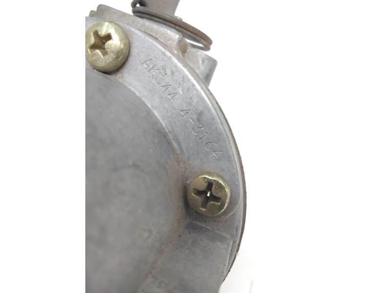 Recambio de bomba combustible para ebro l35 perkins referencia OEM IAM AK04443164  IMSA