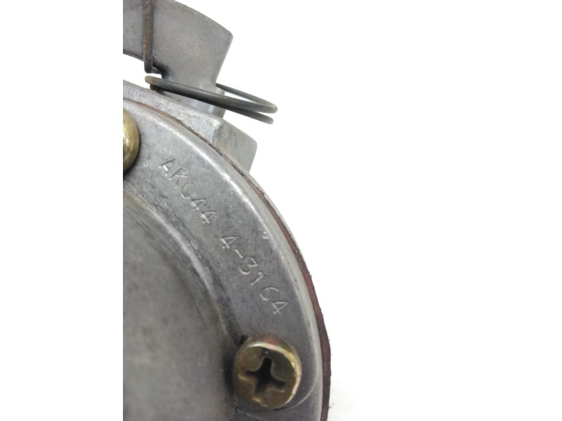 Recambio de bomba combustible para ebro l35 perkins referencia OEM IAM AK04443164  IMSA