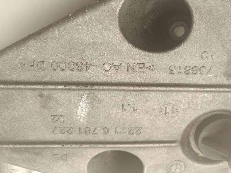 Recambio de soporte motor derecho inferior para bmw serie 4 gran coupe (f36) referencia OEM IAM 22116781227  