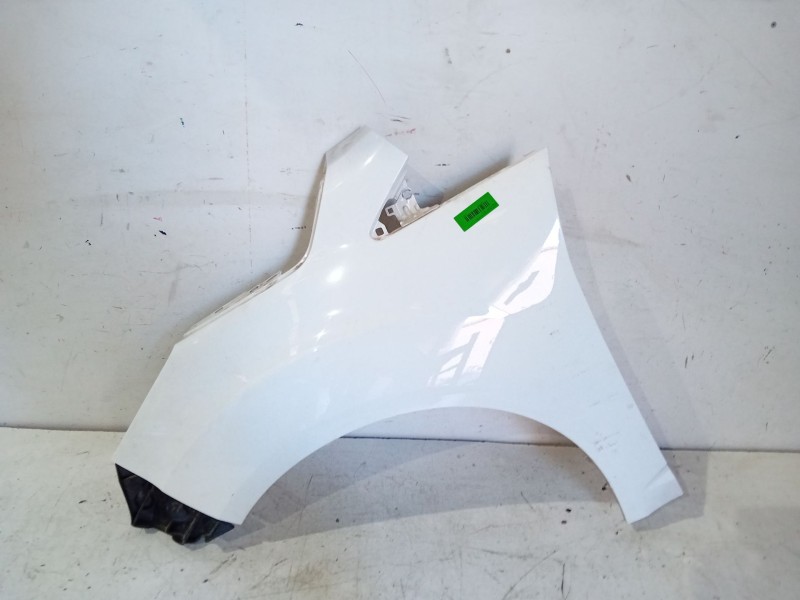 Recambio de aleta delantera izquierda para ford c-max referencia OEM IAM   