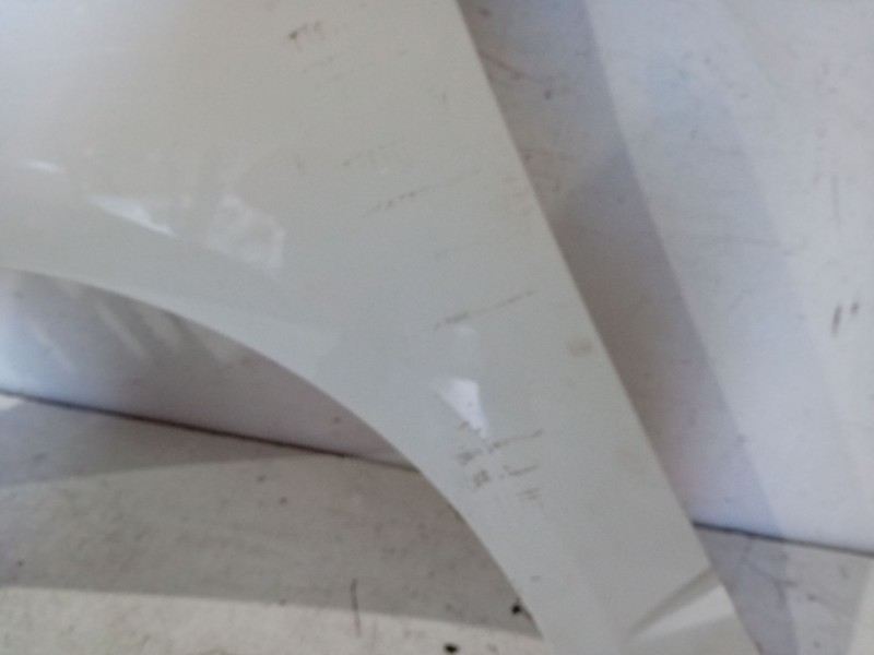 Recambio de aleta delantera izquierda para ford c-max referencia OEM IAM   