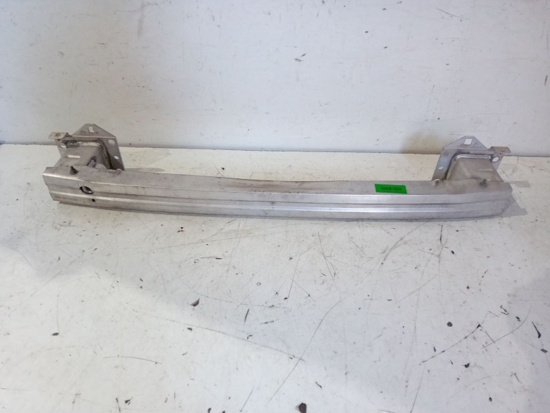 Recambio de refuerzo paragolpes delantero para citroen c4 berlina exclusive referencia OEM IAM 9672762180  