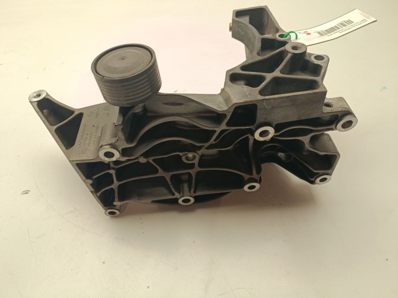 Recambio de soporte alternador para bmw x3 (f25) 2.0 turbodiesel referencia OEM IAM 11167802639-02  