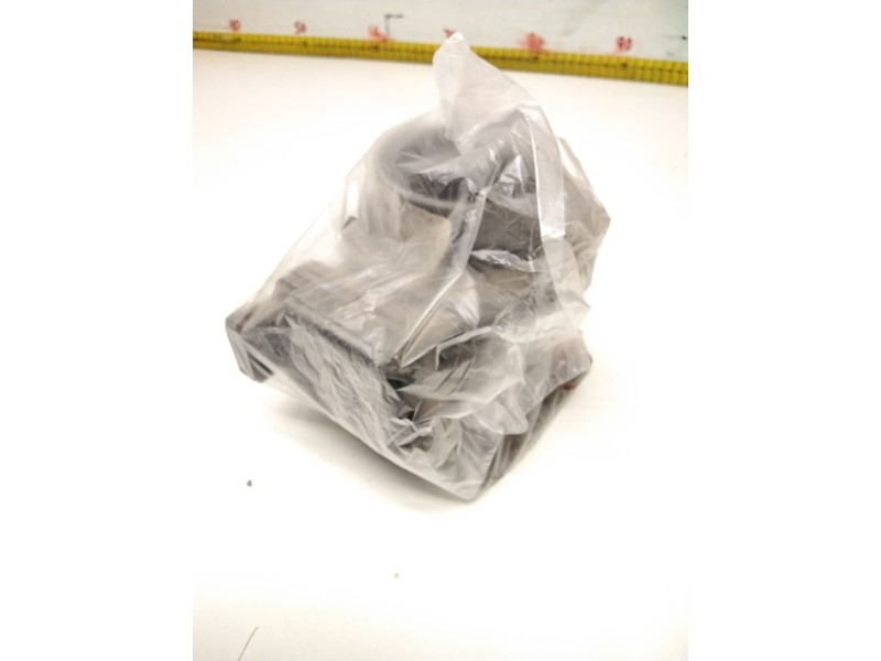 Recambio de caudalimetro para nissan serena (c23m) 2.0 cat referencia OEM IAM 2268053J00 HITACHI AFH5006