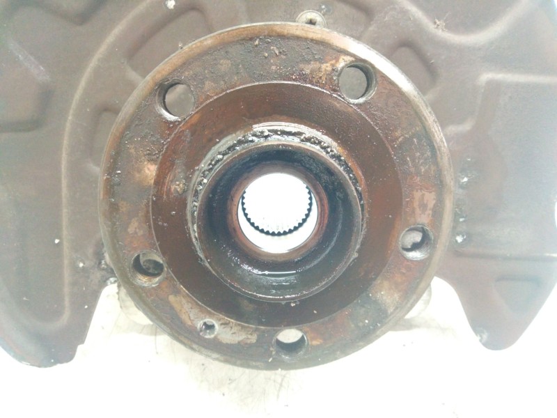 Recambio de mangueta delantera izquierda para volkswagen golf vii lim. (5g1) 2.0 tdi referencia OEM IAM 5Q0407257A  