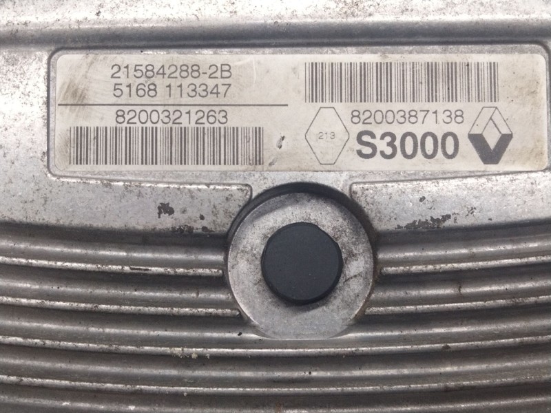 Recambio de centralita motor uce para renault megane ii berlina 5p 1.5 dci diesel referencia OEM IAM 8200321263  