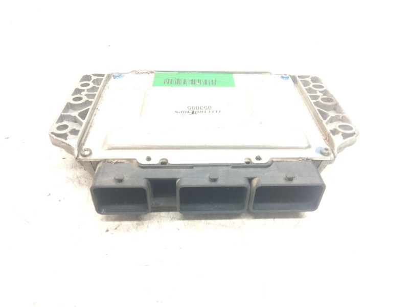 Recambio de centralita motor uce para renault megane ii berlina 5p 1.5 dci diesel referencia OEM IAM 8200321263  