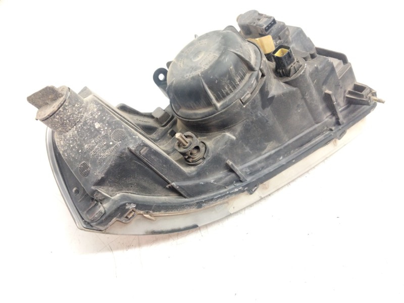 Recambio de faro izquierdo para land rover freelander (ln) 2.0 turbodiesel referencia OEM IAM 88205617  