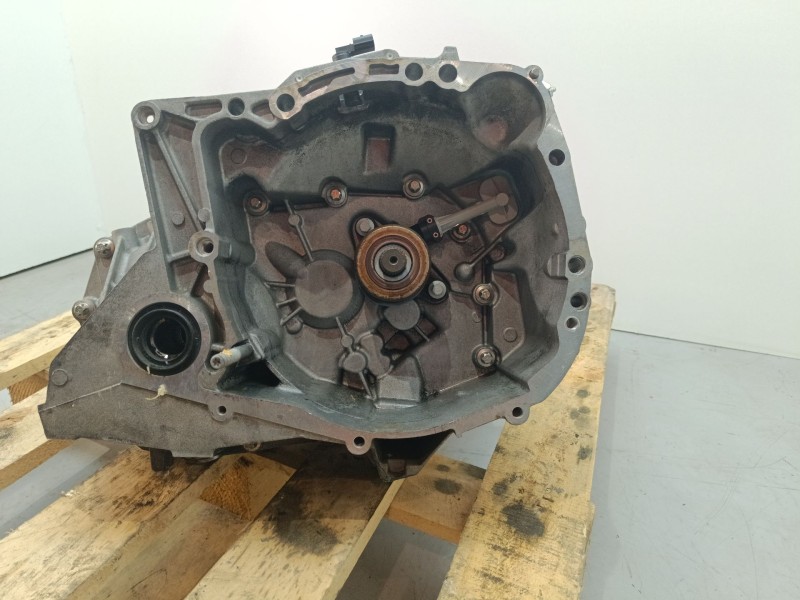 Recambio de caja cambios para renault clio iii 1.2 16v referencia OEM IAM JH3904  