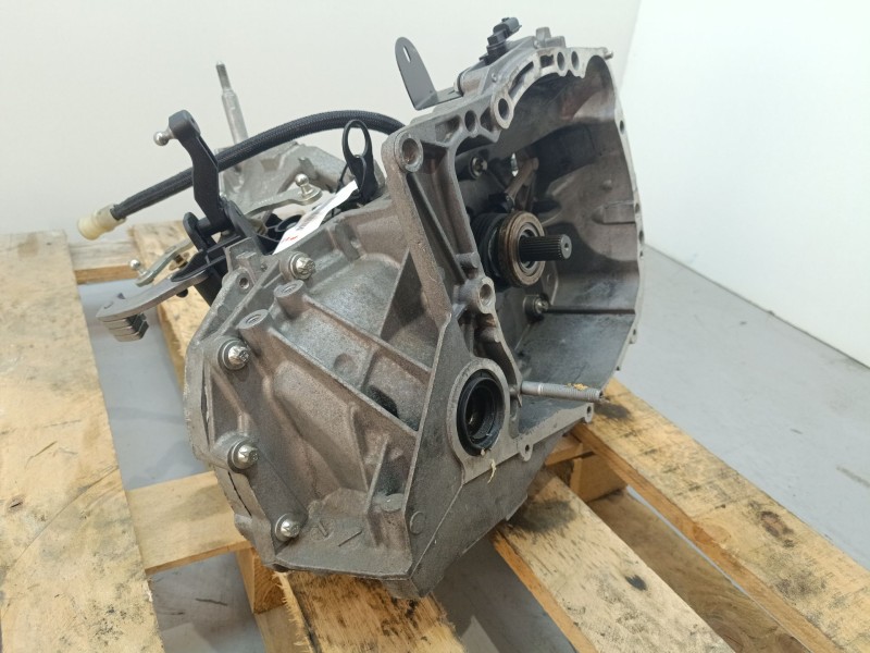 Recambio de caja cambios para renault clio iii 1.2 16v referencia OEM IAM JH3904  